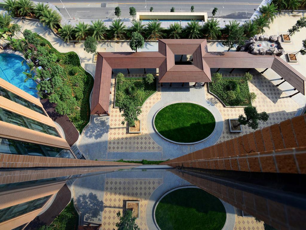 Dongguan Huilihua Hotel Exterior photo
