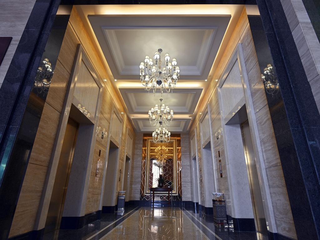 Dongguan Huilihua Hotel Exterior photo