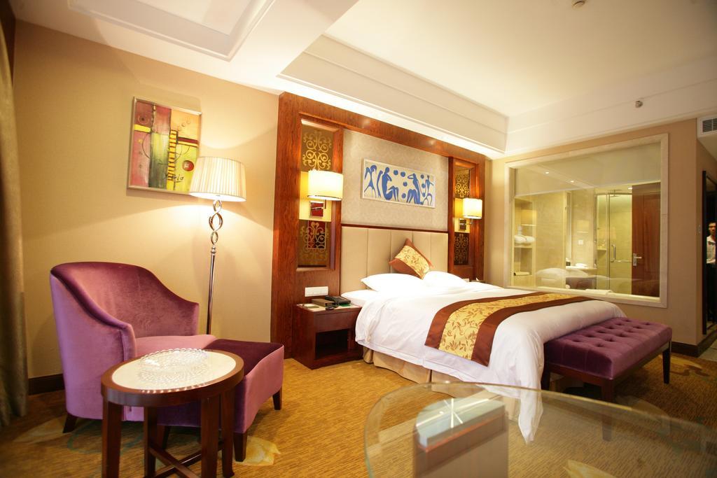 Dongguan Huilihua Hotel Exterior photo