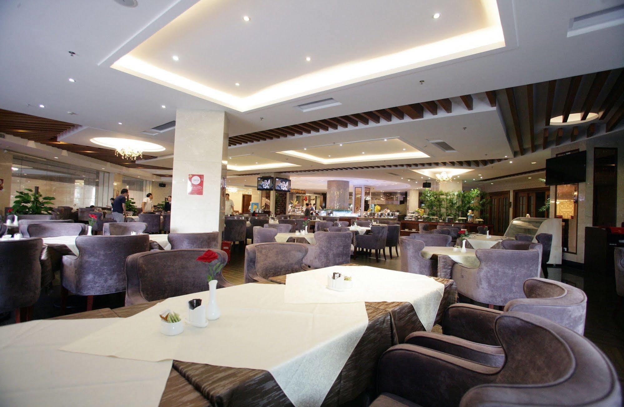 Dongguan Huilihua Hotel Exterior photo